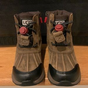 Ugg Turlock toddler boots. Size 10